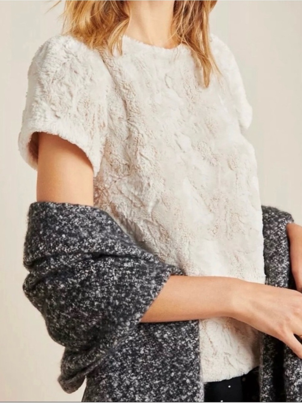 By Anthropologie Ivory Faux Fur Textured Top Short Sleeve Back Zip Holiday Cream - Picture 4 of 12